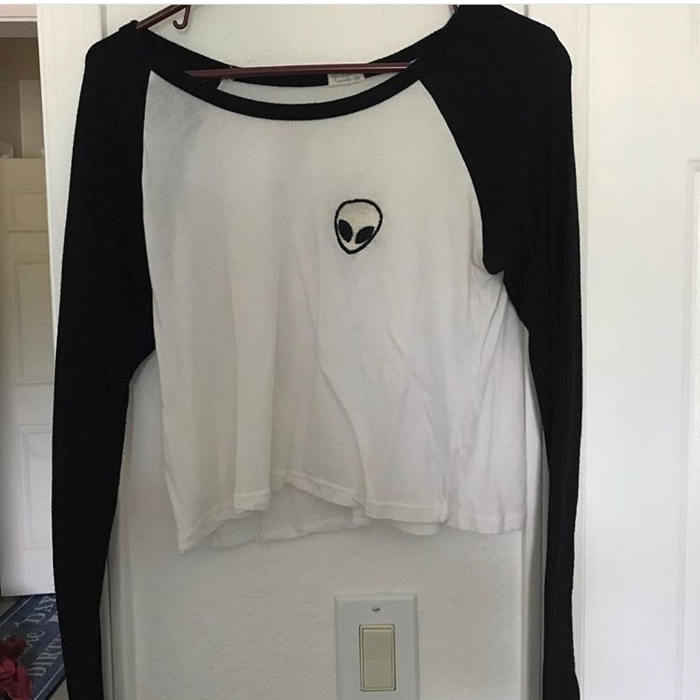 Alien long sleeve crop top